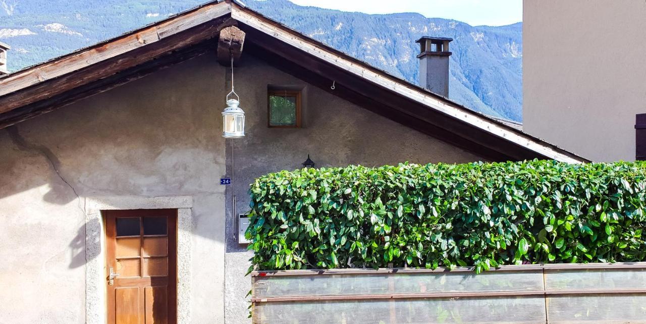 Fully, Valais Chalet accueillant avec cheminée Villa Exterior foto